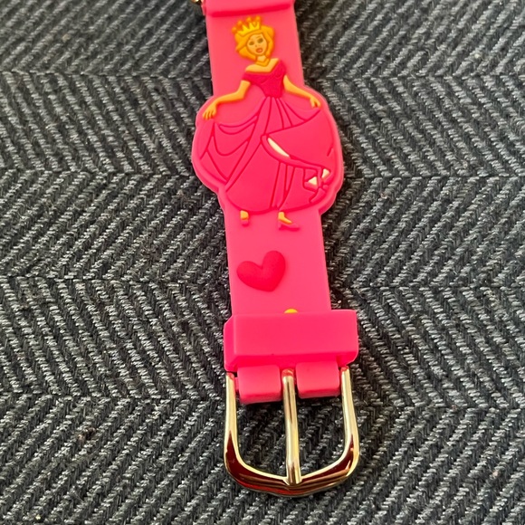 Brand New Kids Watch - Picture 3 of 6